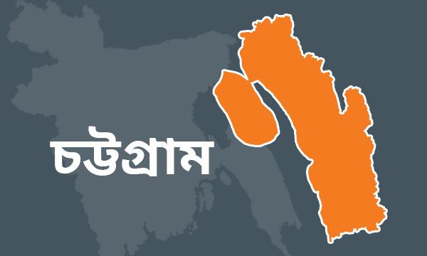 গভীর সাগরে ৩ মাছ ধরা ট্রলারে ডাকাতি, ২ জেলে নিখোঁজ