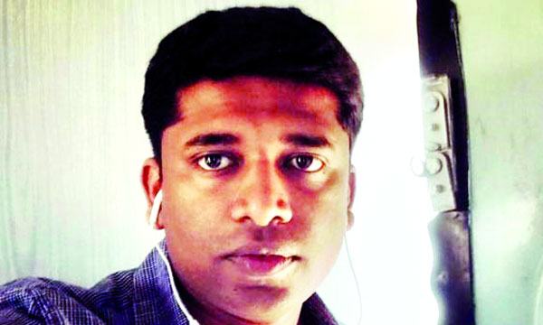কাশ্মিরে মৌলিক অধিকার লঙ্ঘনের প্রতিবাদে সরকারি কর্মকর্তার পদত্যাগ
