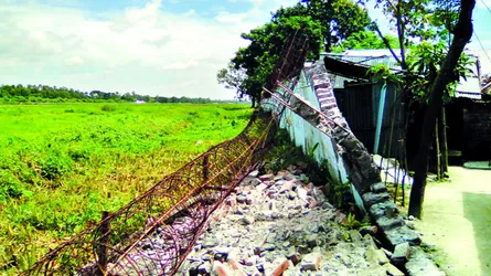 সীমানা প্রাচীর ধসে পড়ায় সৈয়দপুর বিমানবন্দর অরক্ষিত