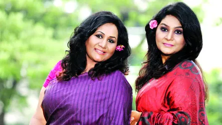 আমেরিকাতে বাবার  সম্মাননা  গ্রহণ করবেন  দুই মেয়ে