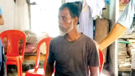 হাত-পা বাঁধা অবস্থায় সাগরে ভাসছিলেন তিনি