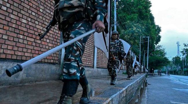 কাশ্মিরে ভারতীয় সেনাবাহিনীর ভয়াবহ নির্যাতন