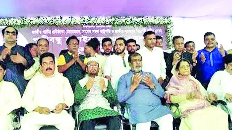 নারায়ণগঞ্জে এরশাদের জন্য দোয়া চাইলেন রওশন