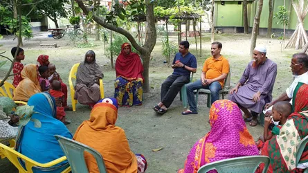 হতদরিদ্রদের পাশে ঢাকা কলেজের ’৮৫ ব্যাচের ছাত্ররা