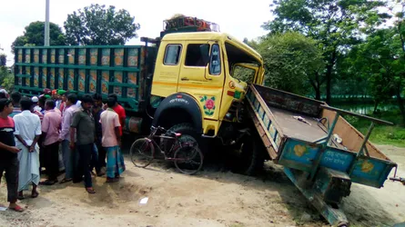 সৈয়দপুরে ট্রাকের ধাক্কায় ট্রলিচালক নিহত