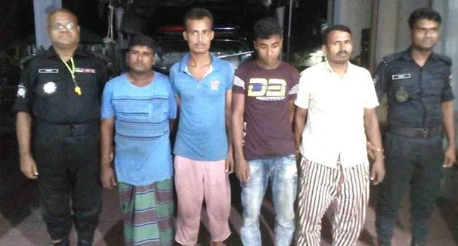 ট্রেনের ২ হাজার ৬৫০ লিটার চোরাই তেলসহ আটক ৪