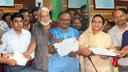 রংপুর-৩ উপনির্বাচন : জাপা আ’লীগ বিএনপিসহ ৯ জনের মনোনয়ন দাখিল