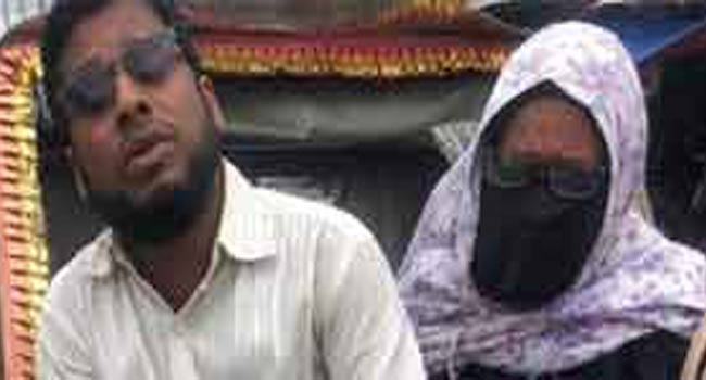 চলন্ত বাস থেকে যাত্রী ফেলে দেয়ার অভিযোগ