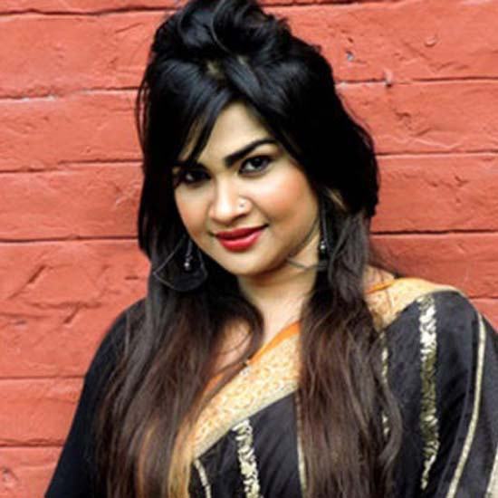 নায়িকা সিমলাকে ৩ ঘন্টা জিজ্ঞাসাবাদ