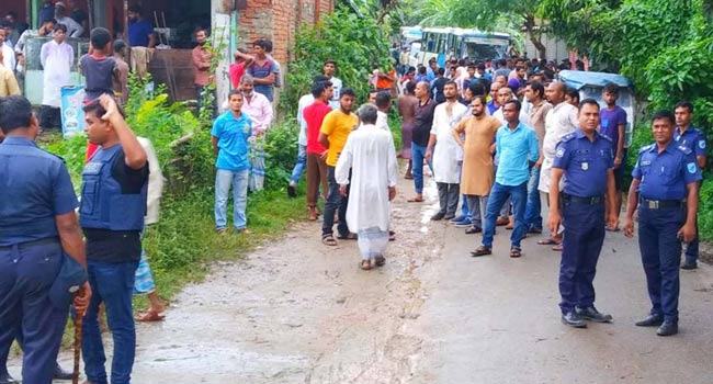 একই স্থানে সভা ডেকে মারমুখী অবস্থানে আ’লীগ-যুবলীগ