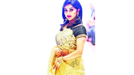 নিউইয়র্কে বাংলাদেশকে তুলে ধরে গর্বিত মোনালিসা