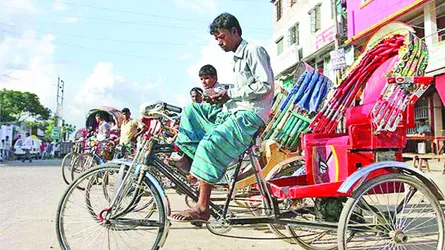 রাজধানীতে আতঙ্কের নাম ব্যাটারিচালিত রিকশা