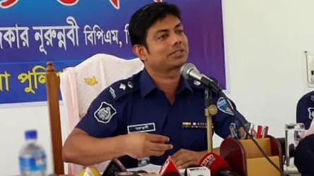 গাড়ি উল্টে ফেনীর পুলিশ সুপার আহত, দেহরক্ষী নিহত