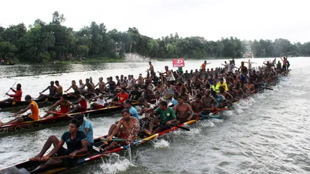 নড়াইলের চিত্রা নদীতে ‘এসএম সুলতান নৌকাবাইচ’ আজ শনিবার