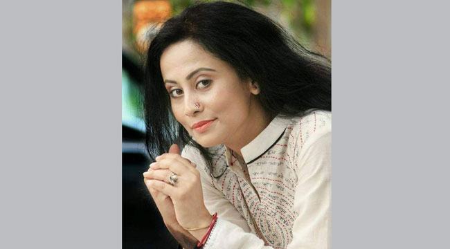 মৃত দুই নারীর গল্পকথন ‘সুতায় সুতায় হ্যানা ও শাপলা’