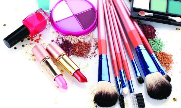 প্রসাধনীতে লুকিয়ে থাকা শত্রু