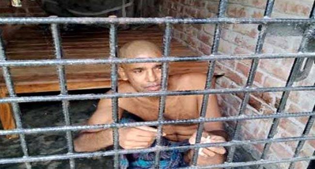 ৩ বছর ধরে খাঁচায় গৃহবন্দি সাদেকুল