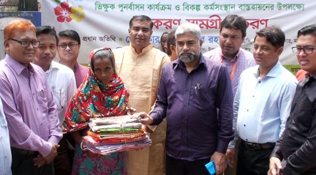 জনগণের দোরগোড়ায় সরকারি সেবা পৌঁছে দেয়ার লক্ষ্যে ময়মনসিংহে গণশুনানি
