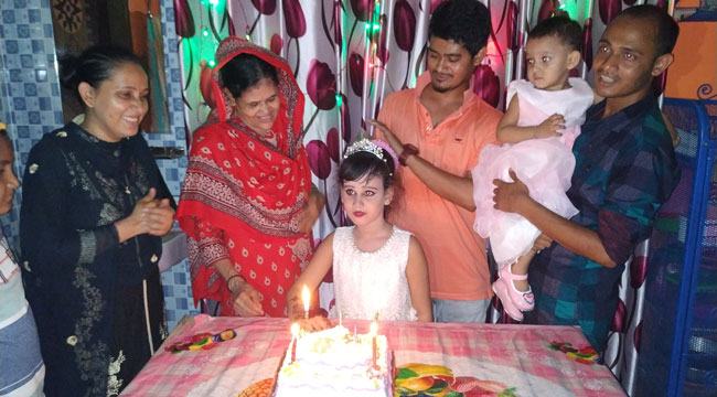 সিদ্ধিরগঞ্জে ২ মেয়েসহ মাকে কুপিয়ে হত্যা