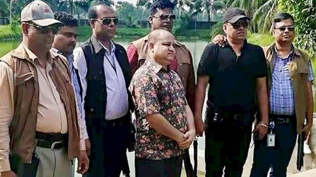একাধিক দেহরক্ষীসহ যুবলীগ নেতা জি কে শামীম আটক