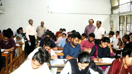 জবিতে মানবিক শাখার ভর্তি পরীক্ষা সম্পন্ন, শনিবার বিজ্ঞানের
