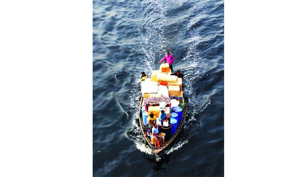 আজ বিশ্ব নদী দিবস দফায় দফায় উচ্ছেদের পরও যৌবন ফিরেনি বুড়িগঙ্গায়