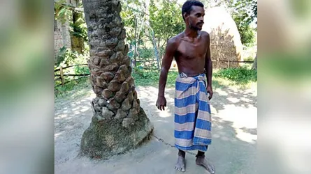 অর্থের অভাবে এক যুগ ধরে শিকলবন্দি আসলাম