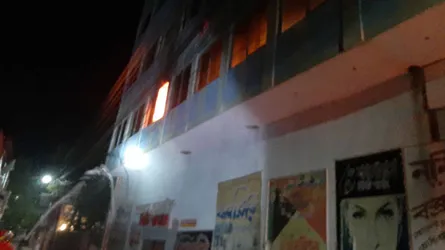 চুয়াডাঙ্গায় মধ্যরাতে মার্কেটে আগুন
