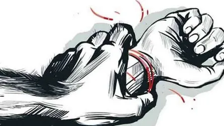 বাবা-মা বাড়িতে না থাকার সুযোগে মেয়েকে ধর্ষণ, ধর্ষক গ্রেফতার