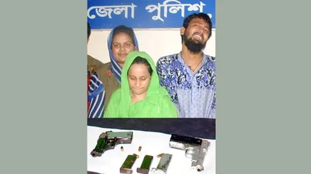 যুবলীগ নেতার স্ত্রী পিস্তল-গুলিসহ গ্রেফতার