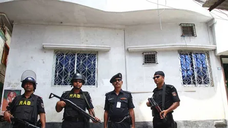 আ’লীগের ২ নেতার বাসায় বিপুল পরিমাণ স্বর্ণ ও নগদ অর্থ