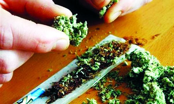 গাঁজা আসক্তিতে বিষণœতা রোগ