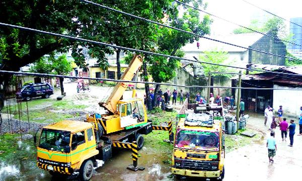টেন্ডার ছাড়াই শত কোটি টাকার মালামাল বিক্রি নিয়ে তোলপাড়