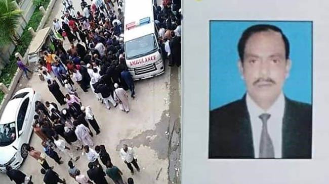 কুমিল্লার আদালতে মামলার শুনানীর সময় আইনজীবীর মৃত্যু
