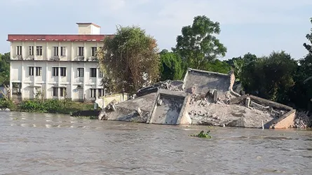 পদ্মায় পানি বৃদ্ধি : আবারো ভয়াবহ ভাঙ্গন