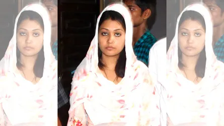 হবিগঞ্জে বেড়াতে গেছেন মিন্নি