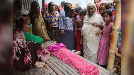 ফরিদপুরে থ্রি-হুইলারের চাপায় শিশু নিহত, আটক ২