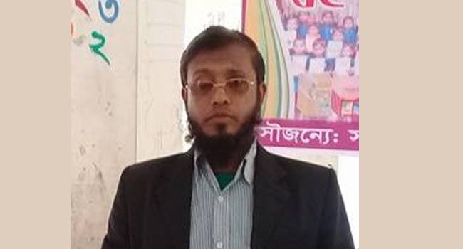 কাঁঠালিয়ায় ইভটিজিং এর দায়ে শিক্ষক আটক