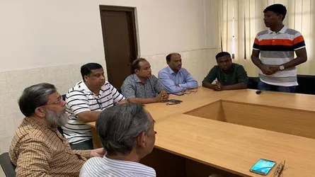ঢাবির সাদা দলের শিক্ষকদের সাথে ছাত্রদলের মতবিনিময়