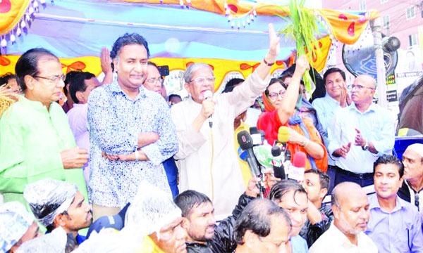 ক্যাসিনো খেলার সুযোগ দিয়ে দেশকে বিক্রি করার পাঁয়তারা করছে সরকার : বিএনপি মহাসচিব