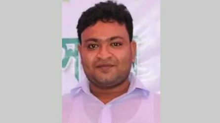 ফতুল্লায় ছাত্রলীগ নেতাকে কোপানোর পর এসিডে ঝলছে দিয়েছে প্রতিপক্ষ