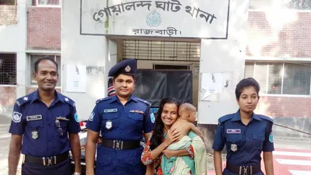 দৌলতদিয়া থেকে নারী-শিশু উদ্ধার
