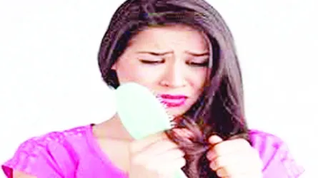 সন্তান জন্মের পর মায়ের চুল পড়া