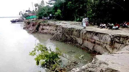 দুধকুমার নদে ভাঙ্গন হুমকির মুখে শতশত পরিবার