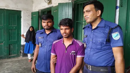 ছাত্রীকক্ষে গিয়ে উত্যক্ত : বখাটের দুই মাসের কারাদণ্ড