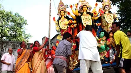 দুর্গা প্রতিমা বিসর্জনের সময় নিহত