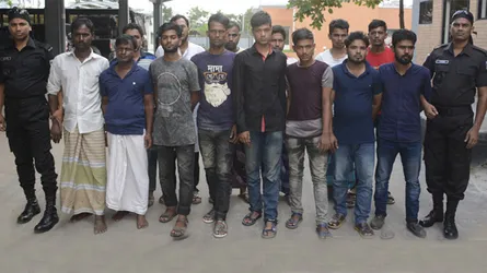 ১৪ ছিনতাইকারীর কাছে মিলল ১২৫০ মোবাইল