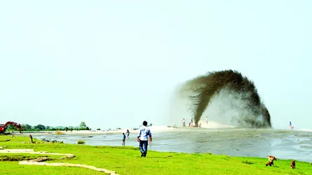 ব্রহ্মপুত্র নদ খননের বালু দিয়ে পাকুন্দিয়ায় ফসলি জমি ভরাটের দাবি