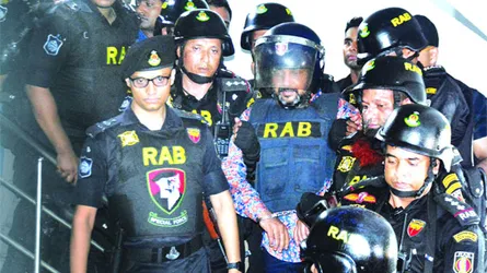 সম্রাটকে আদালতে নেয়া হয়েছে