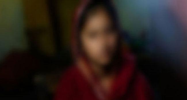 টমটম গাড়িতে স্কুলছাত্রীকে একা পেয়ে দিনে দুপুরে ধর্ষণ